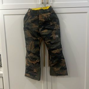 Camo north face pants Youth M